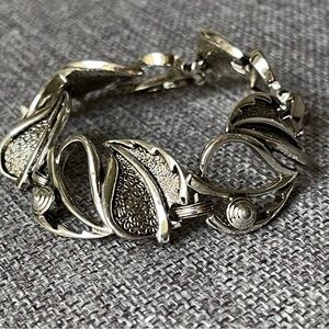 SARAH COV | Vintage | Ivy Leaf Silver Tone 7" Bracelet